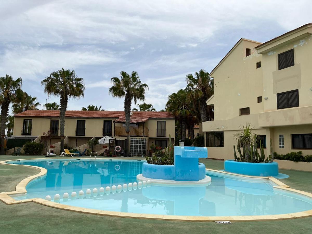 Surf & Chill Bungalow 69, Quiet Green Oasis With Community Swimmingpool Parque Holandes Eksteriør bilde